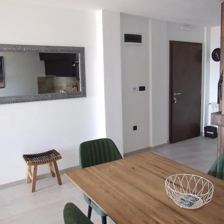 Apartment Milmari & - N Lux 108 *