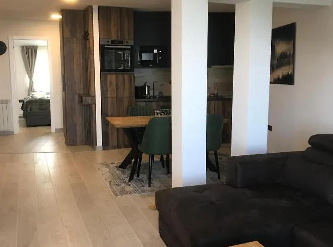 Milmari & - N Lux 108 Апартаменты *