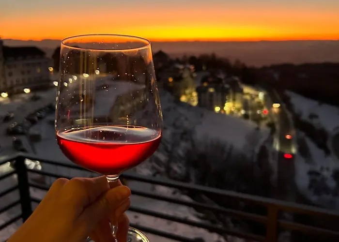 Milmari & - N Lux 108 Апартаменты *